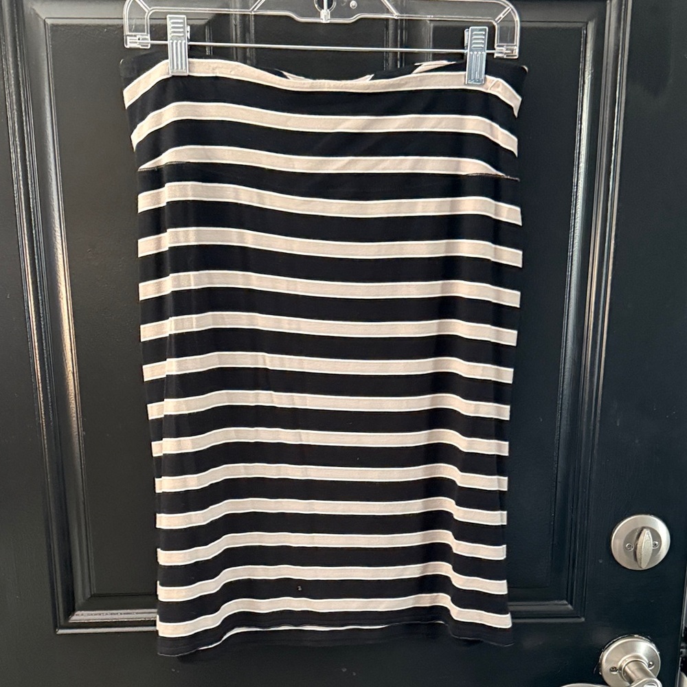 Jofit Classic Black and Khaki Striped Pencil Skirt